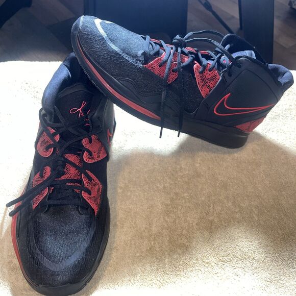 Cz0204-004 Size17 Nike Kyrie Infinity Bred